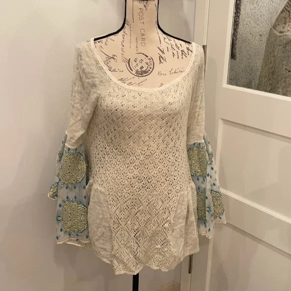 Free People Cream Sweater with Blue Accents - Picture 1 of 6